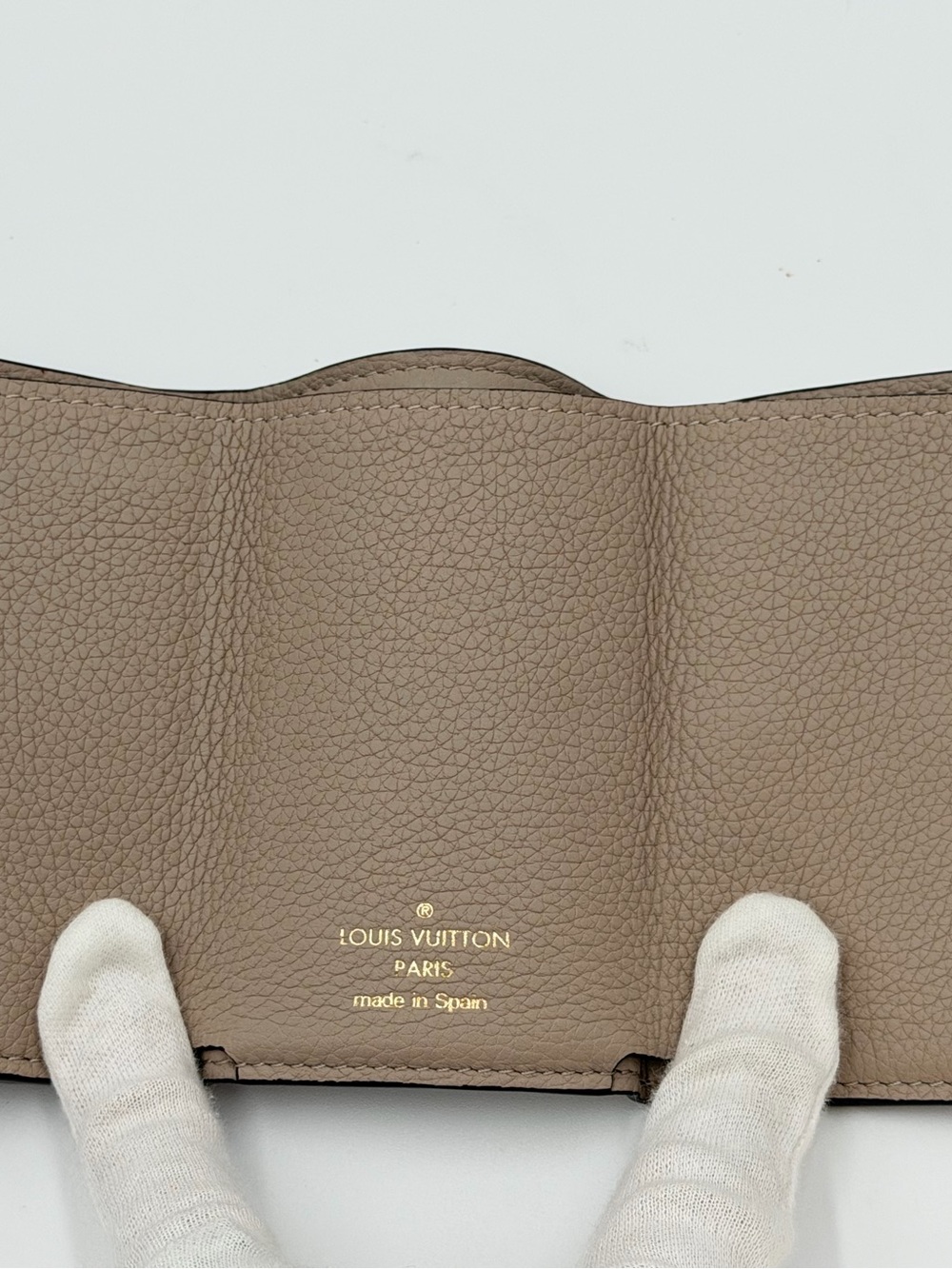 Louis Vuitton “Lockmini” Compact Wallet W/Dust Bag and Entrupy COA - Picture 5 of 13